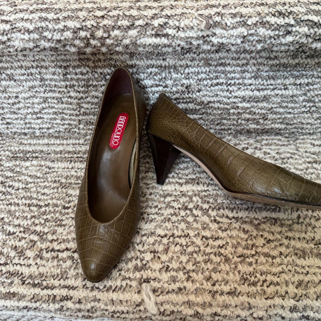 Brown Crocodile Patterned Pumps